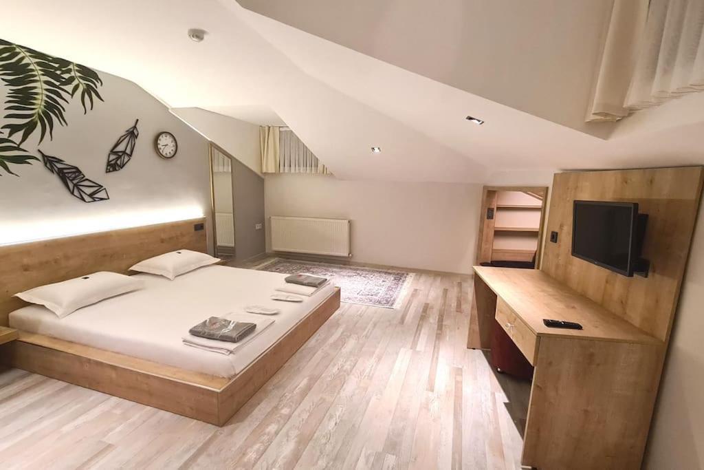 Social House Mil Hotel Истанбул Екстериор снимка