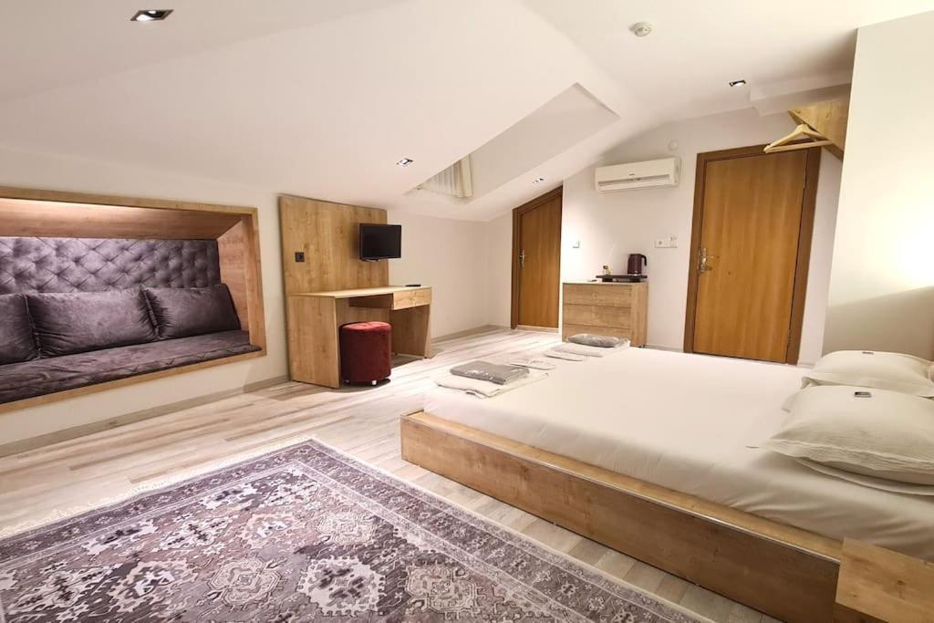 Social House Mil Hotel Истанбул Екстериор снимка