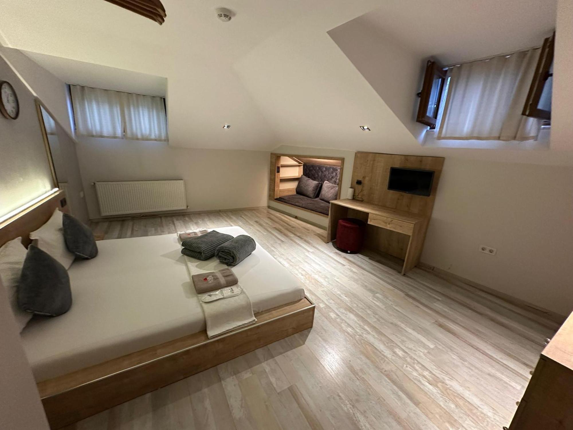 Social House Mil Hotel Истанбул Екстериор снимка