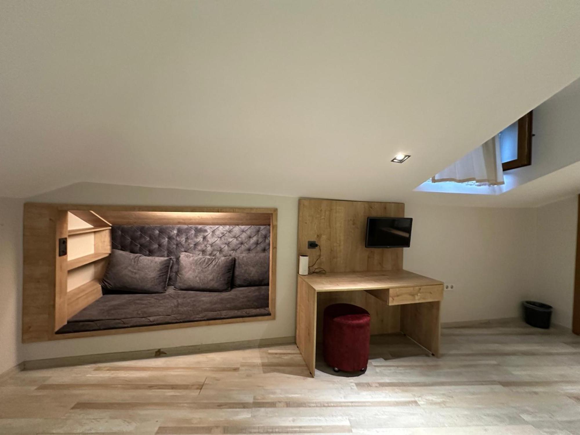 Social House Mil Hotel Истанбул Екстериор снимка