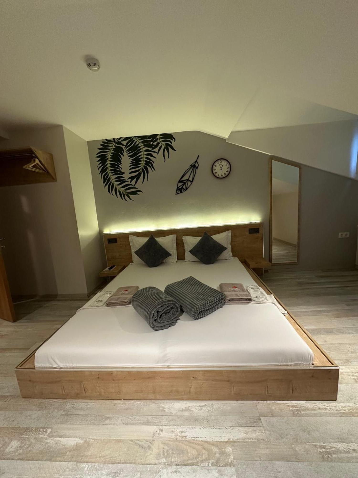 Social House Mil Hotel Истанбул Екстериор снимка
